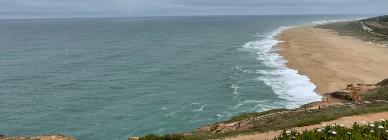 There were no big waves the day that we was there, but apparently, the waves get very big. A surfer recently surfed a wave that was 26.21 metres (86 feet) high!