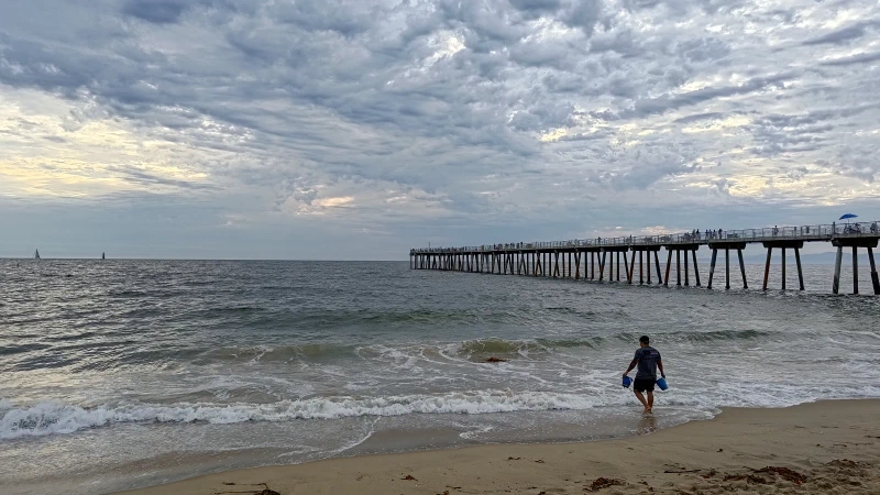 The Hermosa Beach pier.
